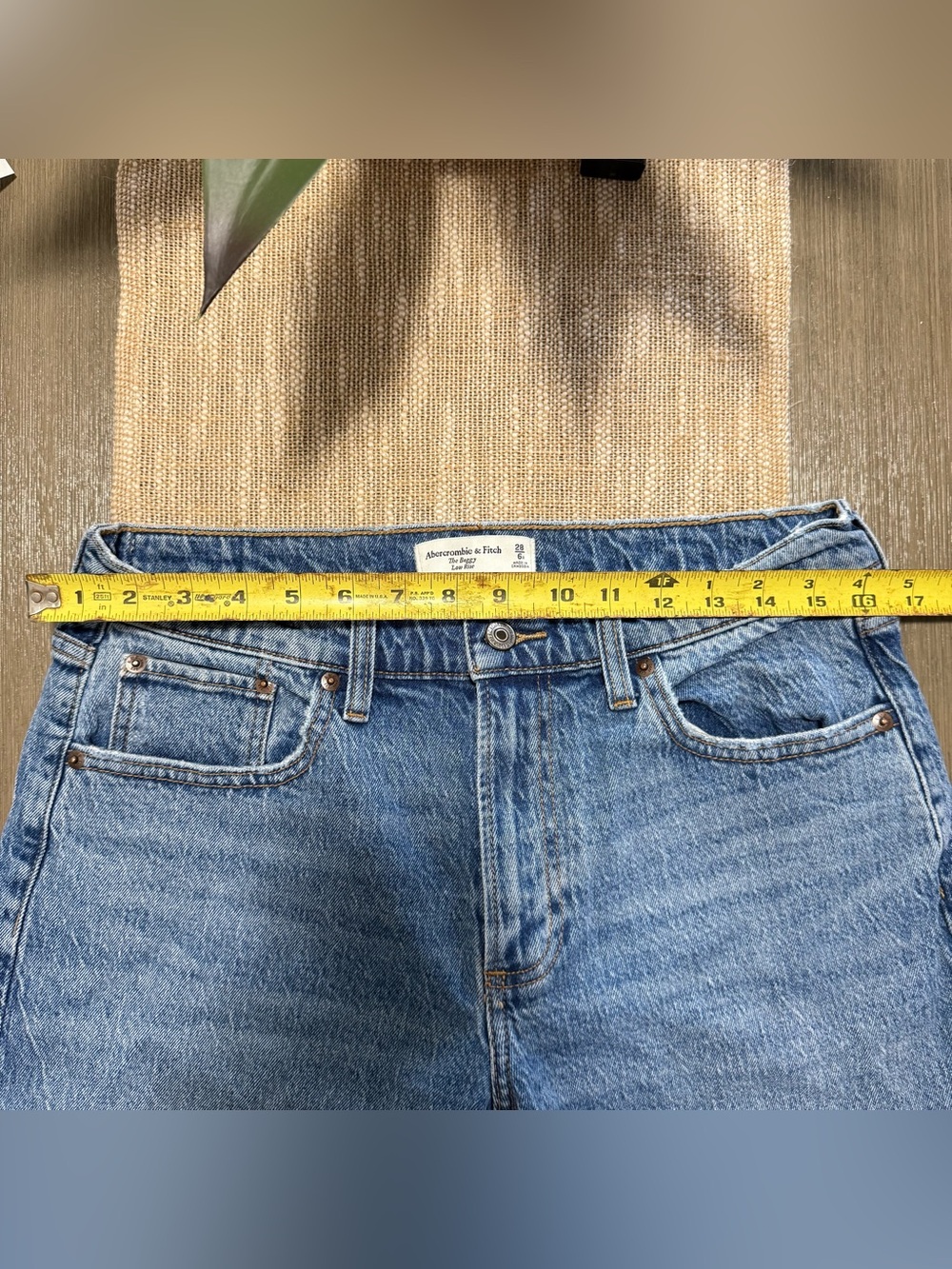 Abercrombie & Fitch The Baggy Low Rise Jeans Size 28 regular - Picture 5 of 7